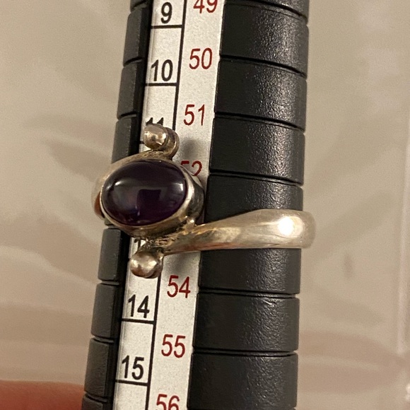 Beautiful 925 Sterling Silver Amethyst Ring Size 6.5 - Picture 5 of 7